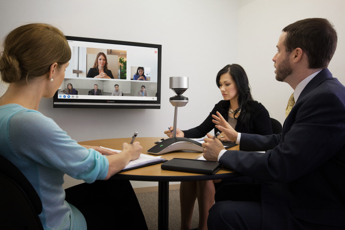 Polycom CX5100 — USB-камера с обзором 360° и наведением на говорящего