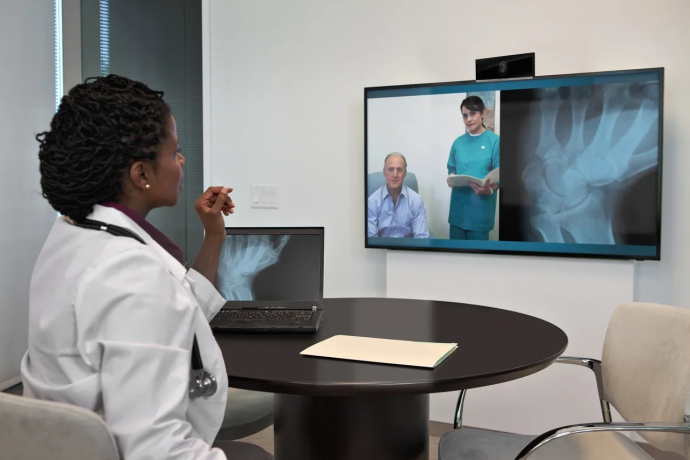 Polycom RealPresence Debut — система для видеоконференции корпоративного уровня "все в одном"