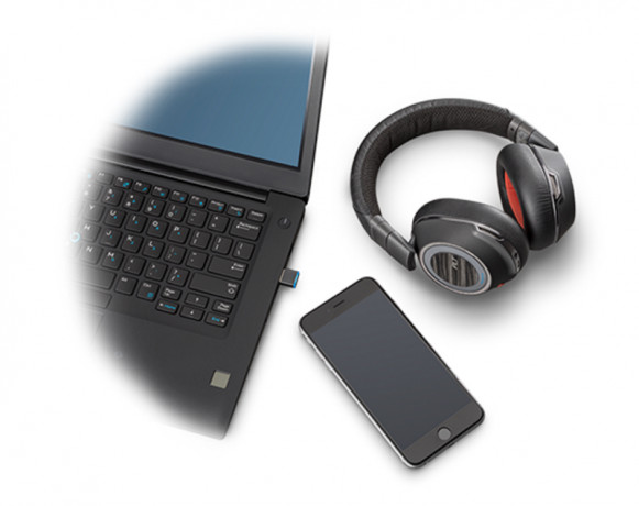 Plantronics Voyager 8200 — беспроводная Bluetooth стерео гарнитура с активным шумоподавлением