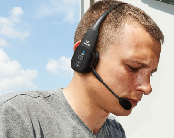 Jabra BlueParrott B350-XT — беспроводная Bluetooth гарнитура с высоким шумоподавлением для использования в сложных условиях (промышленная)